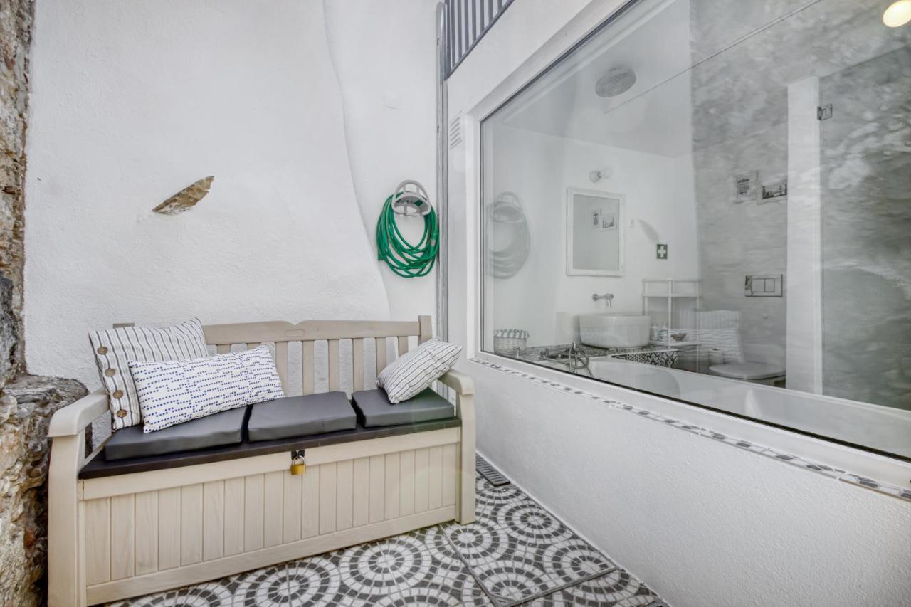 Apartamento 1 Quarto, Com Patio, Em Frente Praia Paco de Arcos Exterior photo